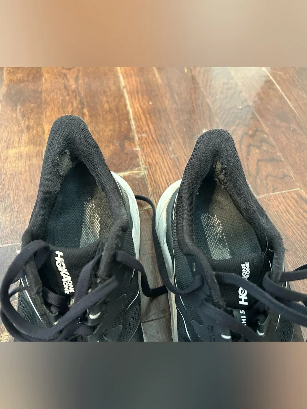 HOKA one Arahi 5. women’s size 8.
